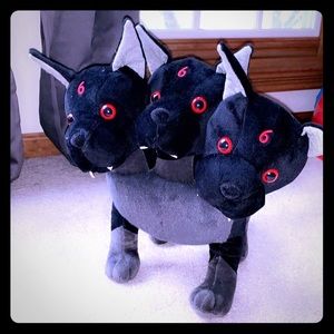 Killstar Kreeptures Cerberus with Bag